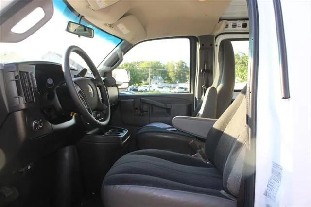 2022 Chevrolet Express Cargo Van RWD 2500 Regular Wheelbase WT