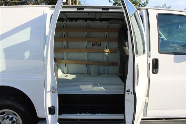 2022 Chevrolet Express Cargo Van RWD 2500 Regular Wheelbase WT