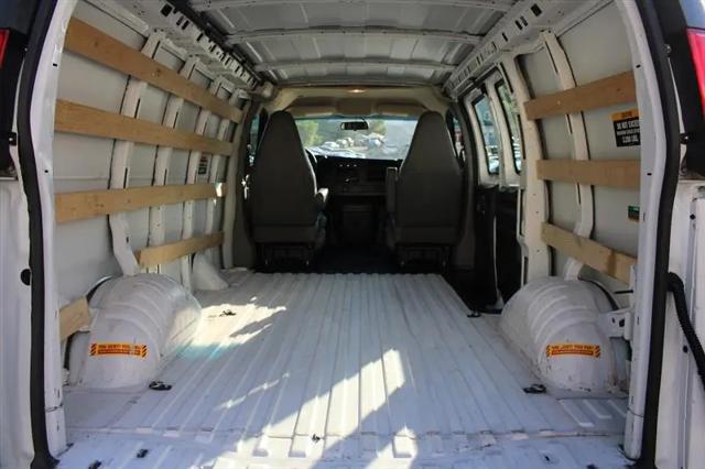 2022 Chevrolet Express Cargo Van RWD 2500 Regular Wheelbase WT