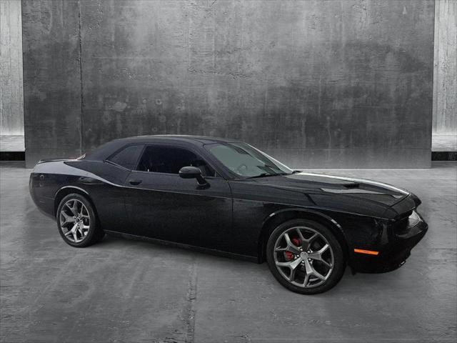 2016 Dodge Challenger SXT Plus