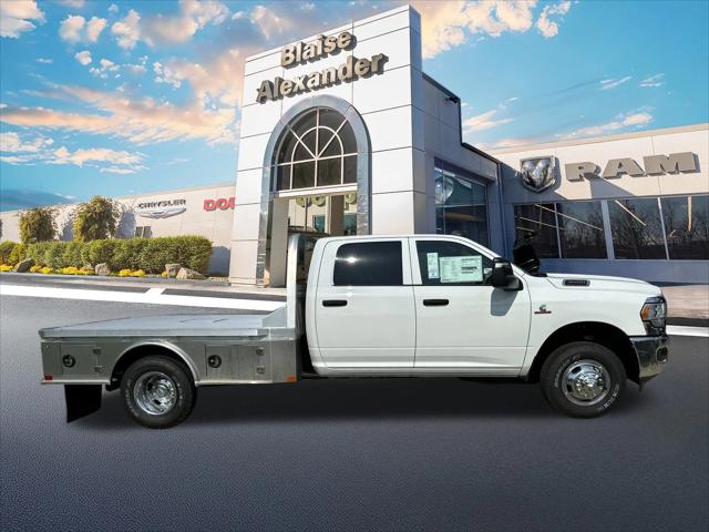 2024 RAM Ram 3500 Chassis Cab RAM 3500 TRADESMAN CREW CAB CHASSIS 4X4 60 CA