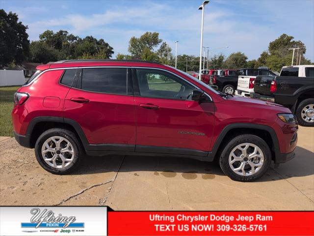 2025 Jeep Compass COMPASS LATITUDE 4X4