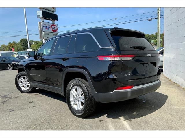 2023 Jeep Grand Cherokee Laredo 4x4