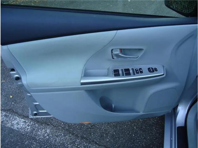 2012 Toyota Prius v Two