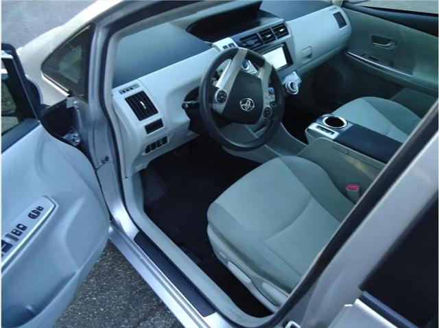 2012 Toyota Prius v Two