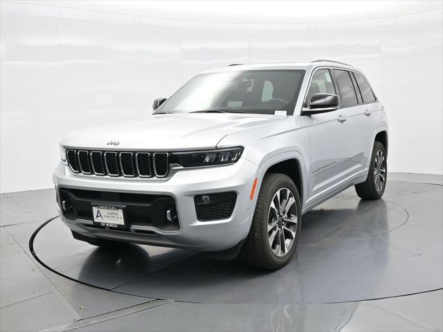 2023 Jeep Grand Cherokee Overland 4x2