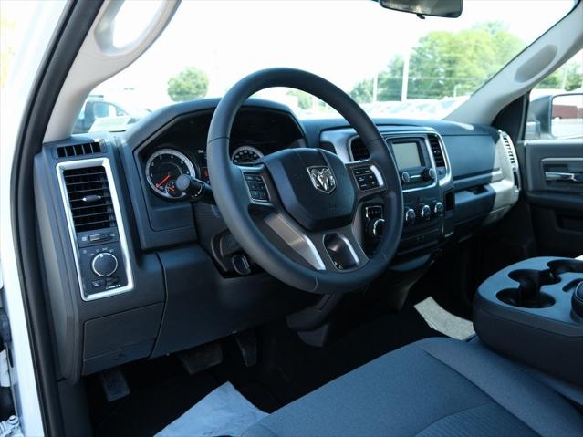 2023 RAM 1500 Classic SLT Crew Cab 4x4 57 Box