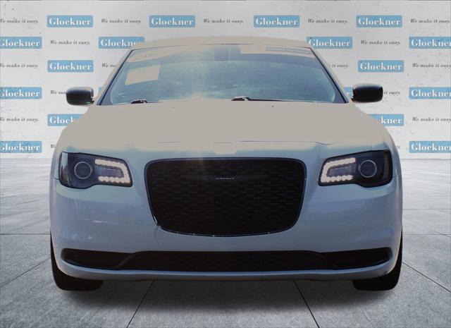 2022 Chrysler 300 Touring 2022 Chrysler 300 Touring