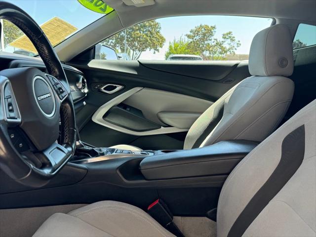 2022 Chevrolet Camaro RWD Coupe 1LT