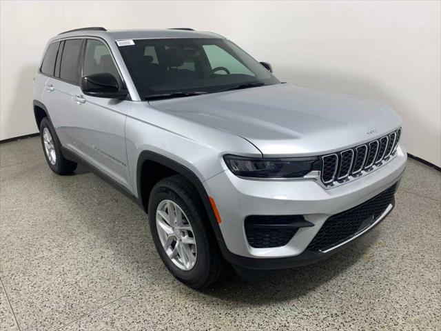 2024 Jeep Grand Cherokee GRAND CHEROKEE LAREDO X 4X2