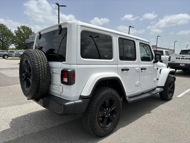 2022 Jeep Wrangler Unlimited Sahara Altitude 4x4