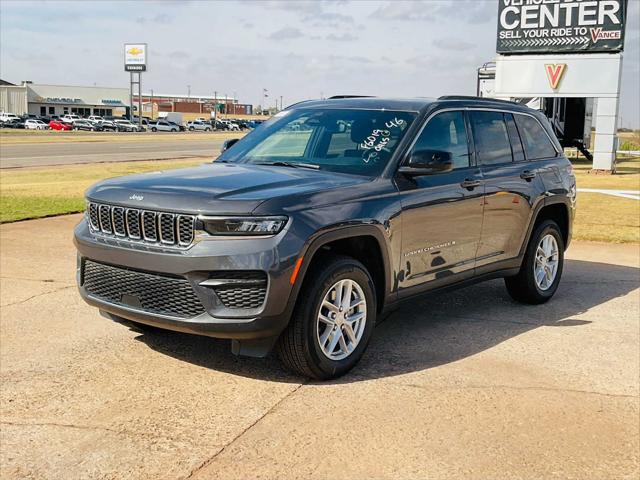 2024 Jeep Grand Cherokee GRAND CHEROKEE LAREDO X 4X4