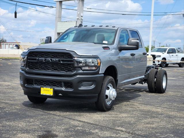 2024 RAM Ram 3500 Chassis Cab RAM 3500 TRADESMAN CREW CAB CHASSIS 4X4 60 CA
