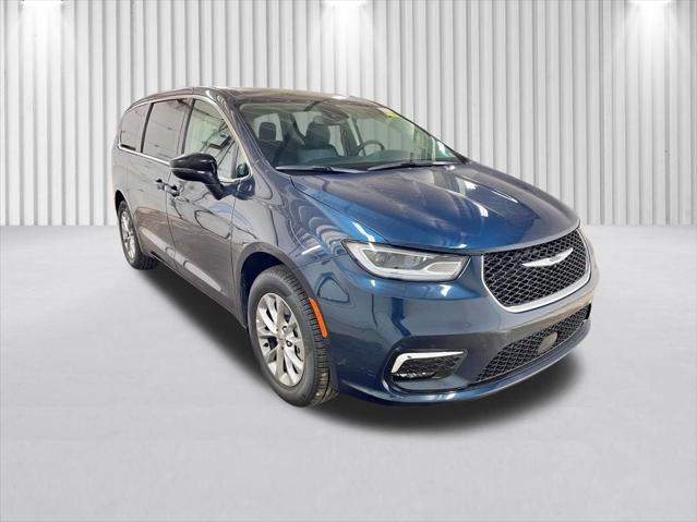 2024 Chrysler Pacifica PACIFICA TOURING L AWD