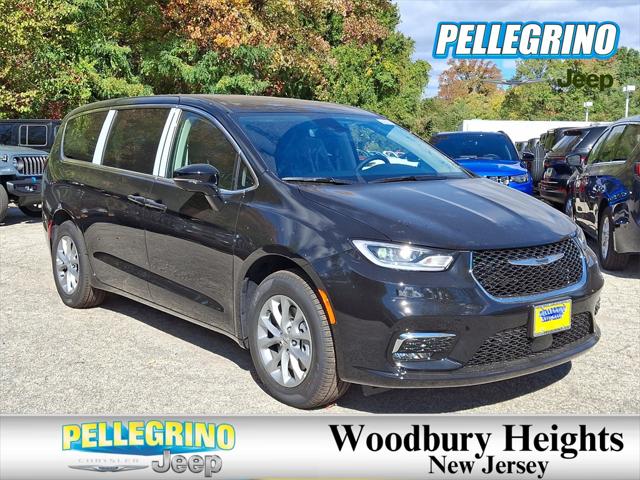 2024 Chrysler Pacifica PACIFICA TOURING L AWD