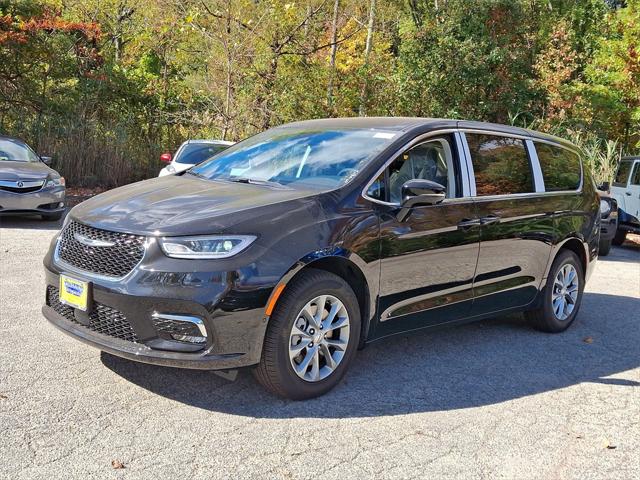 2024 Chrysler Pacifica PACIFICA TOURING L AWD