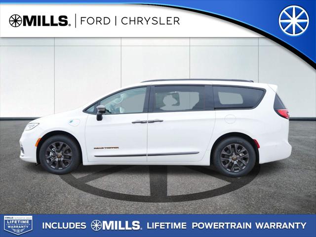 2024 Chrysler Pacifica Hybrid PACIFICA PLUG-IN HYBRID ROAD TRIPPER 2024 Chrysler Pacifica Hybrid PACIFICA PLUG-IN HYBRID ROAD TRIPPER