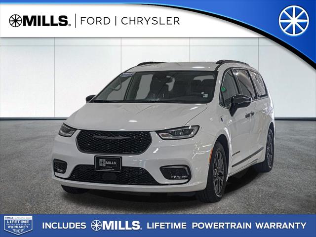 2024 Chrysler Pacifica Hybrid PACIFICA PLUG-IN HYBRID ROAD TRIPPER