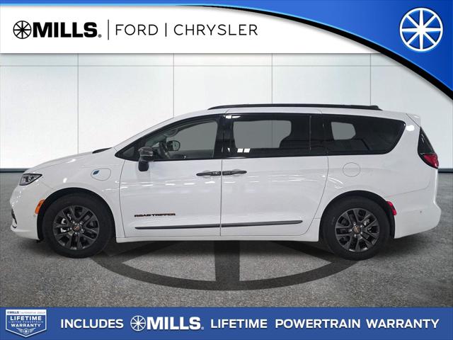 2024 Chrysler Pacifica Hybrid PACIFICA PLUG-IN HYBRID ROAD TRIPPER