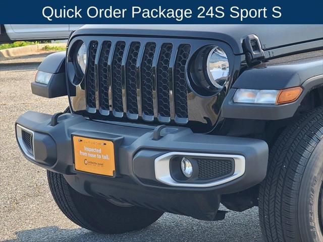 2022 Jeep Gladiator Sport S 4x4