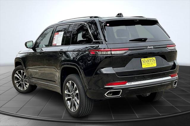 2023 Jeep Grand Cherokee Overland 4x2