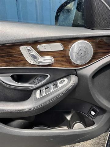 2017 Mercedes-Benz C-CLASS C 300 Luxury 4MATIC