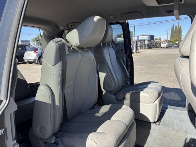 2013 Toyota Sienna XLE 7 Passenger
