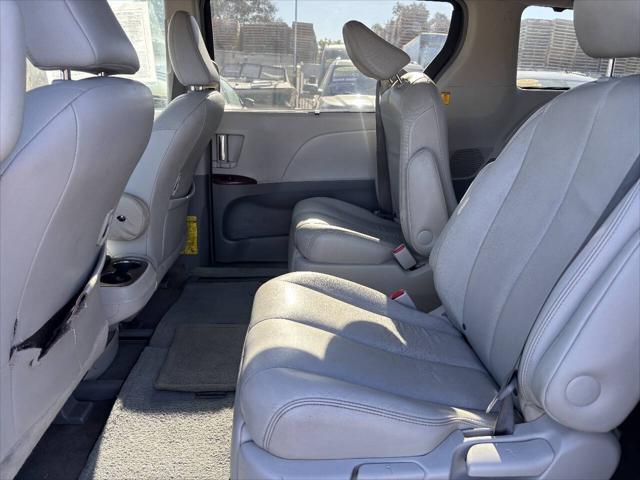 2013 Toyota Sienna XLE 7 Passenger