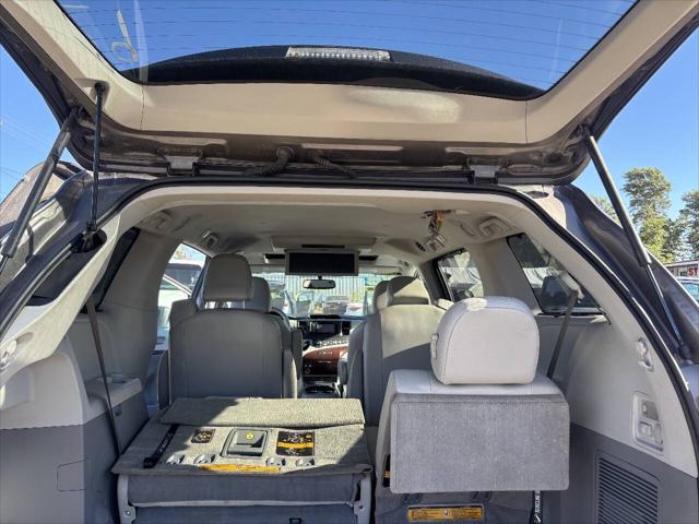 2013 Toyota Sienna XLE 7 Passenger