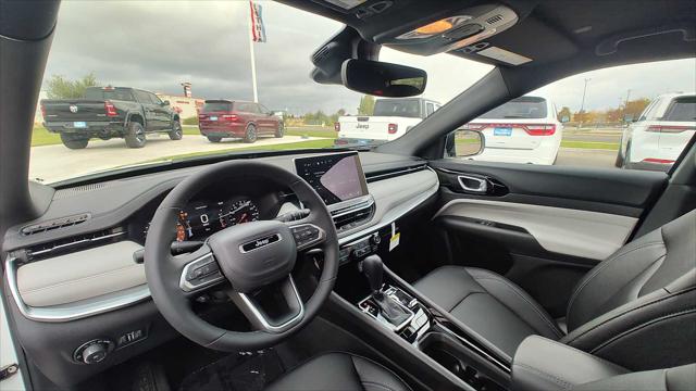 2025 Jeep Compass COMPASS LIMITED 4X4