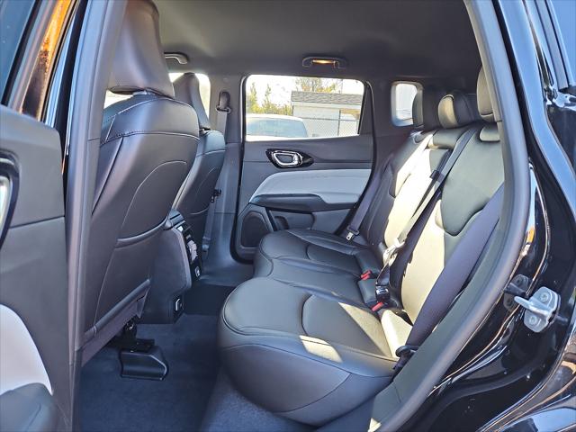 2025 Jeep Compass COMPASS LIMITED 4X4
