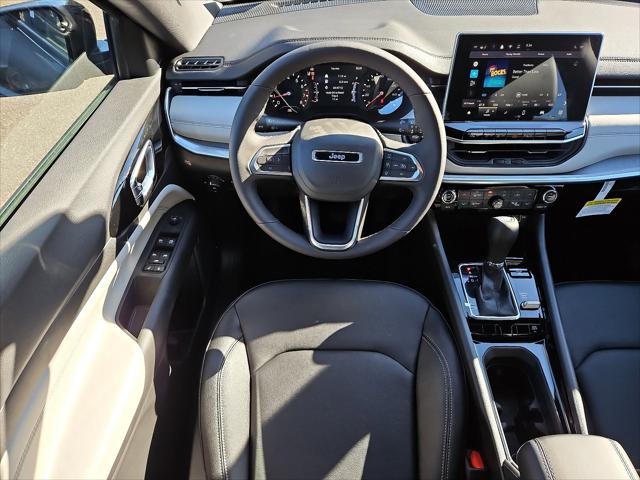 2025 Jeep Compass COMPASS LIMITED 4X4