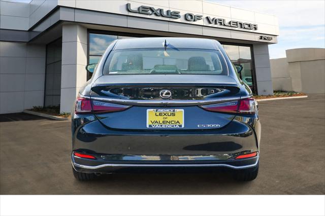 2025 Lexus ES ES 300h