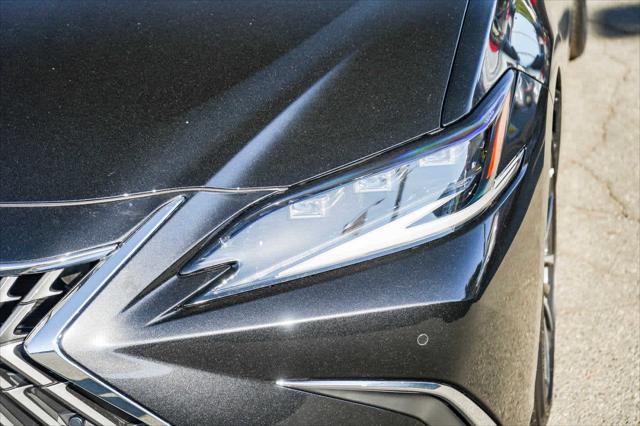 2025 Lexus ES ES 300h