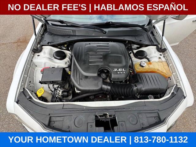 2011 Chrysler 300 Base 4dr Sedan