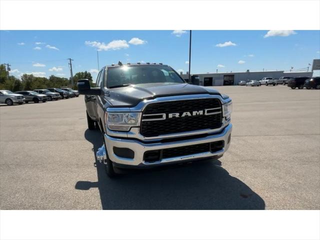 2024 RAM Ram 3500 RAM 3500 TRADESMAN CREW CAB 4X4 8 BOX