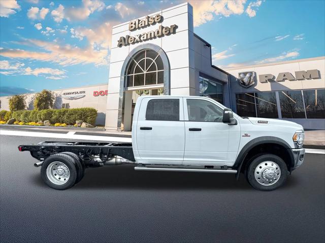 2024 RAM Ram 5500 Chassis Cab RAM 5500 TRADESMAN CHASSIS CREW CAB 4X4 60 CA