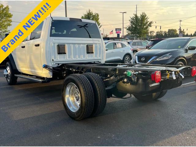 2024 RAM Ram 5500 Chassis Cab RAM 5500 TRADESMAN CHASSIS CREW CAB 4X4 60 CA