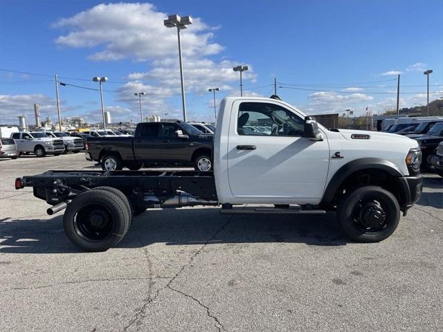 2024 RAM Ram 5500 Chassis Cab RAM 5500 TRADESMAN CHASSIS REGULAR CAB 4X4 60 CA