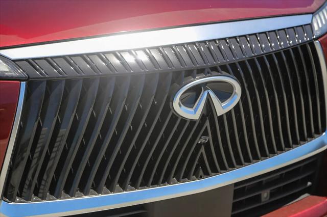 2025 INFINITI QX80 LUXE AWD