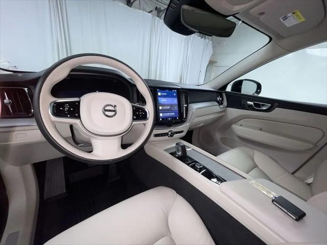 2025 Volvo XC60 B5 Plus