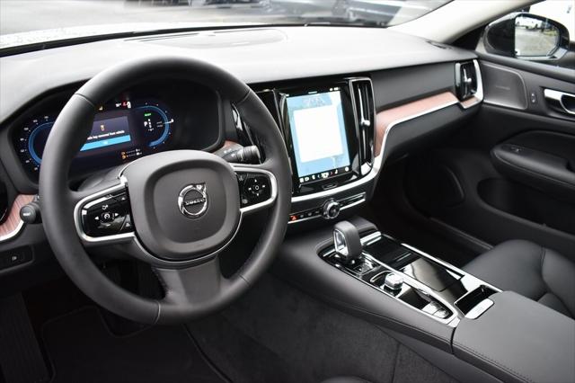 2025 Volvo S60 Plus