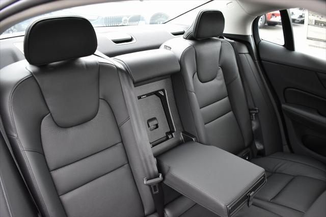 2025 Volvo S60 Plus