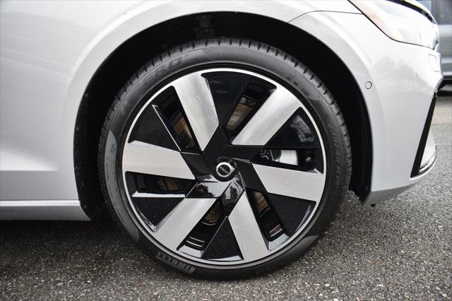 2025 Volvo S60 Plus