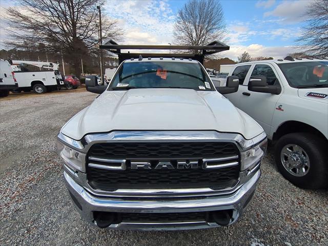 2024 RAM Ram 5500 Chassis Cab RAM 5500 TRADESMAN CHASSIS REGULAR CAB 4X4 84 CA