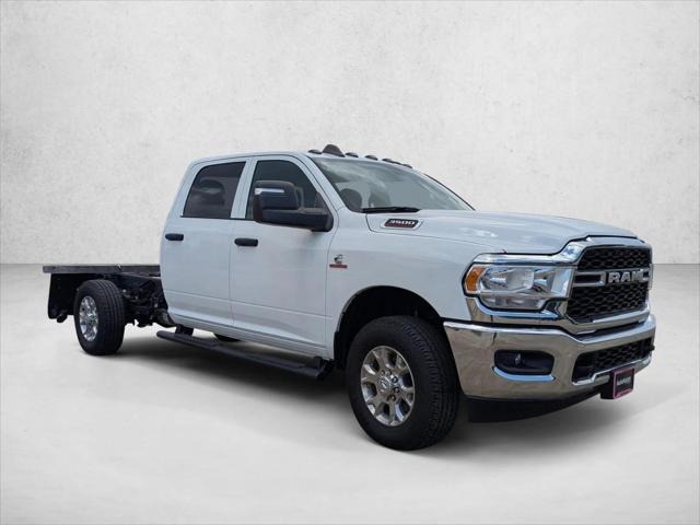 2024 RAM Ram 3500 Chassis Cab RAM 3500 TRADESMAN CREW CAB CHASSIS 4X2 60 CA