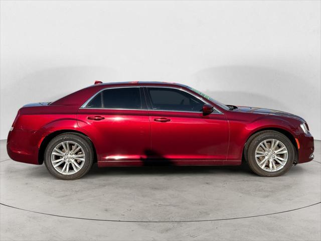 2018 Chrysler 300 Touring L