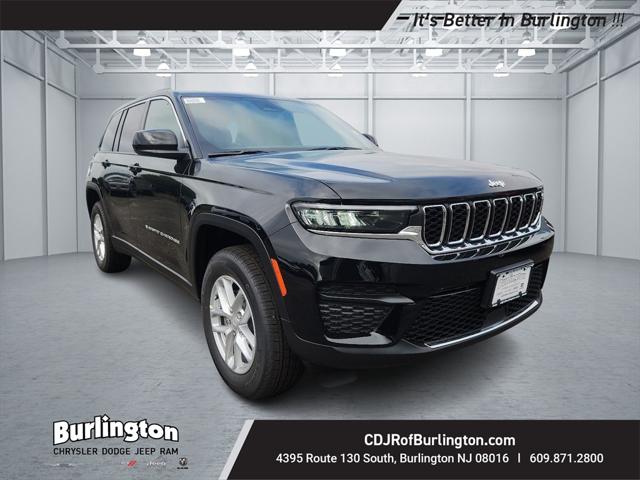 2024 Jeep Grand Cherokee GRAND CHEROKEE LAREDO X 4X4