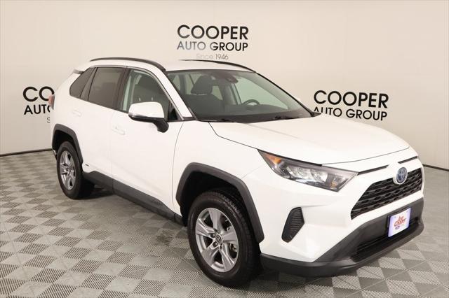 2022 Toyota RAV4 Hybrid LE