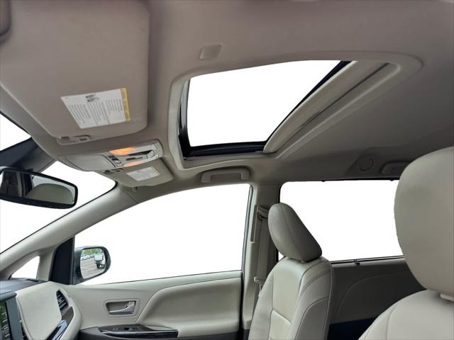 2019 Toyota Sienna XLE 8 Passenger